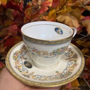 Aynsley Henley Pembroke Fine Bone China Cup & Saucer Set Floral Gold Trim VTG